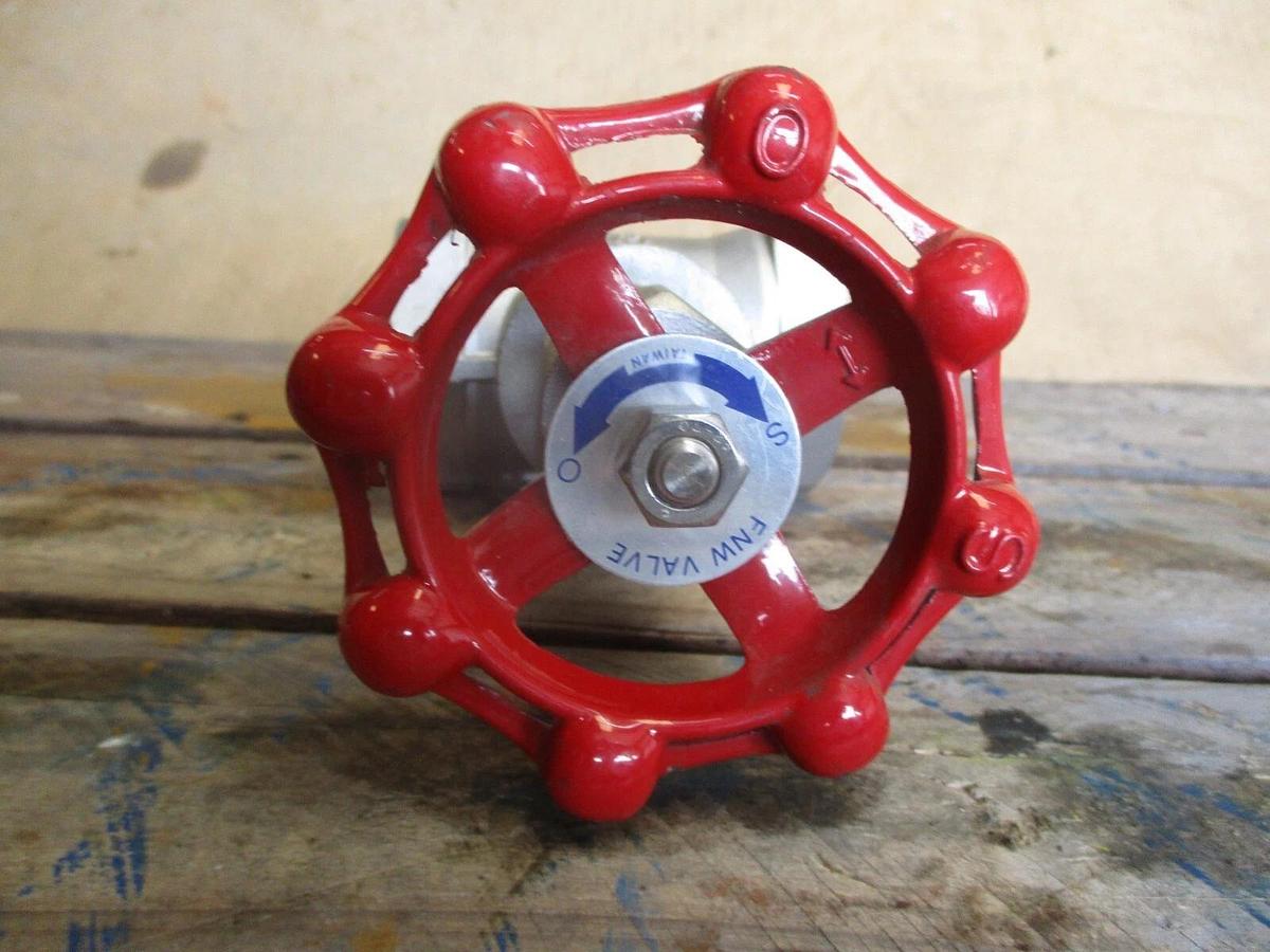 Used FNW 1-1/2" STAINLESS GLOBE VALVE, #620315J NEW