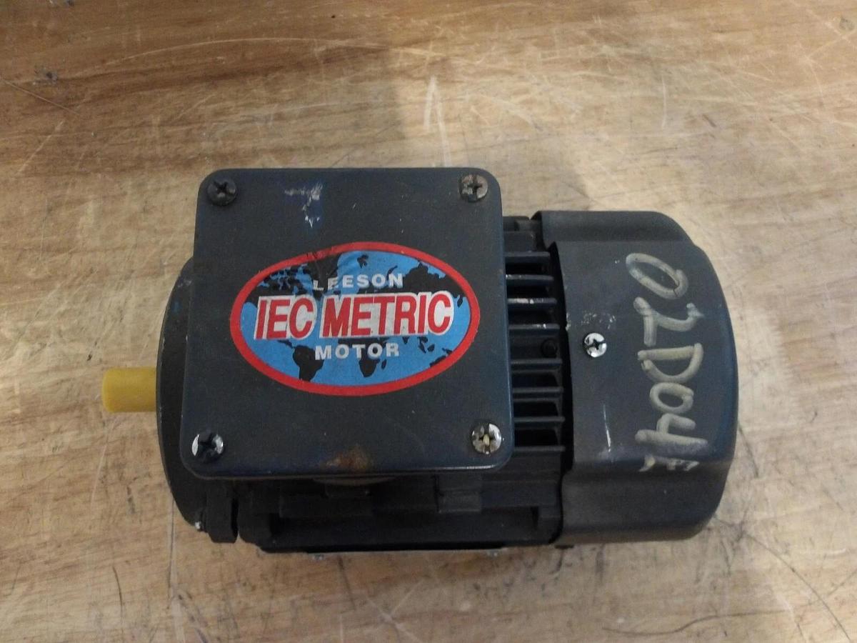 Used LEESON IEC .25 HP METRIC MOTOR, FR D71, 1100/900 RPM, 230/460/400 V, #5281108G N