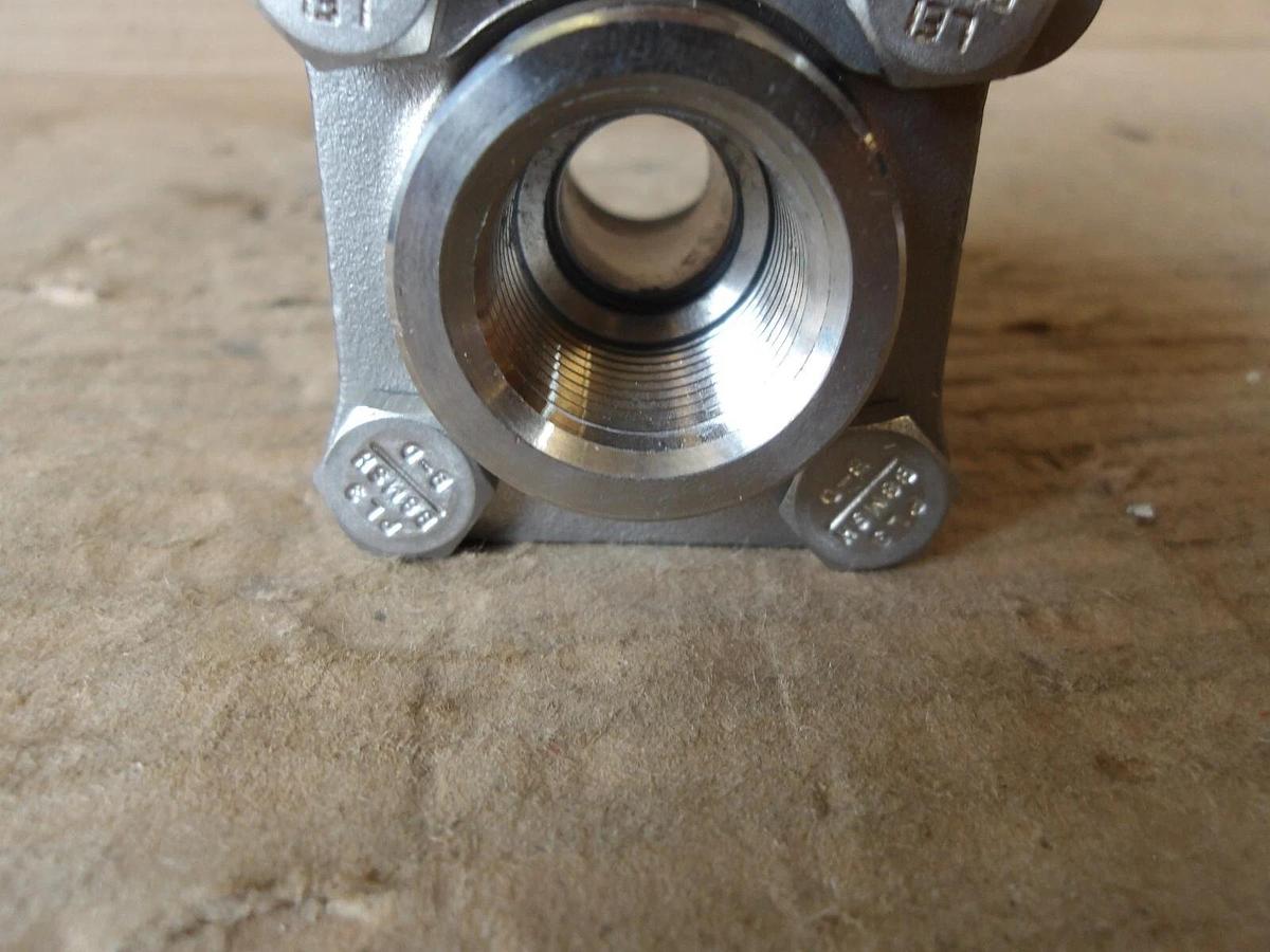 Used SWAGELOK S/S BALL VALVE, #8131054G NEW