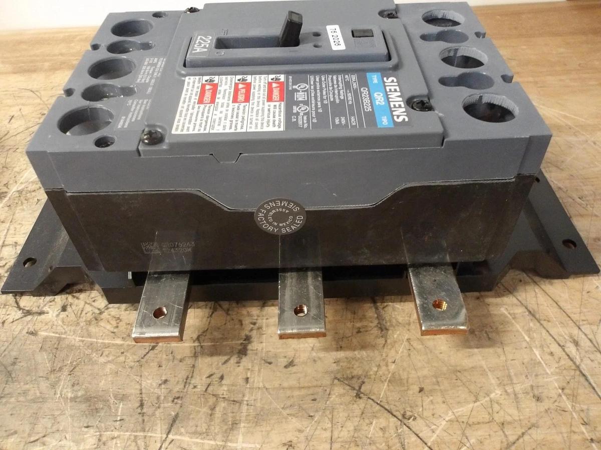 SIEMENS 225 A MAIN SUBFEED BREAKER KIT 240 V, #7171106G NIB