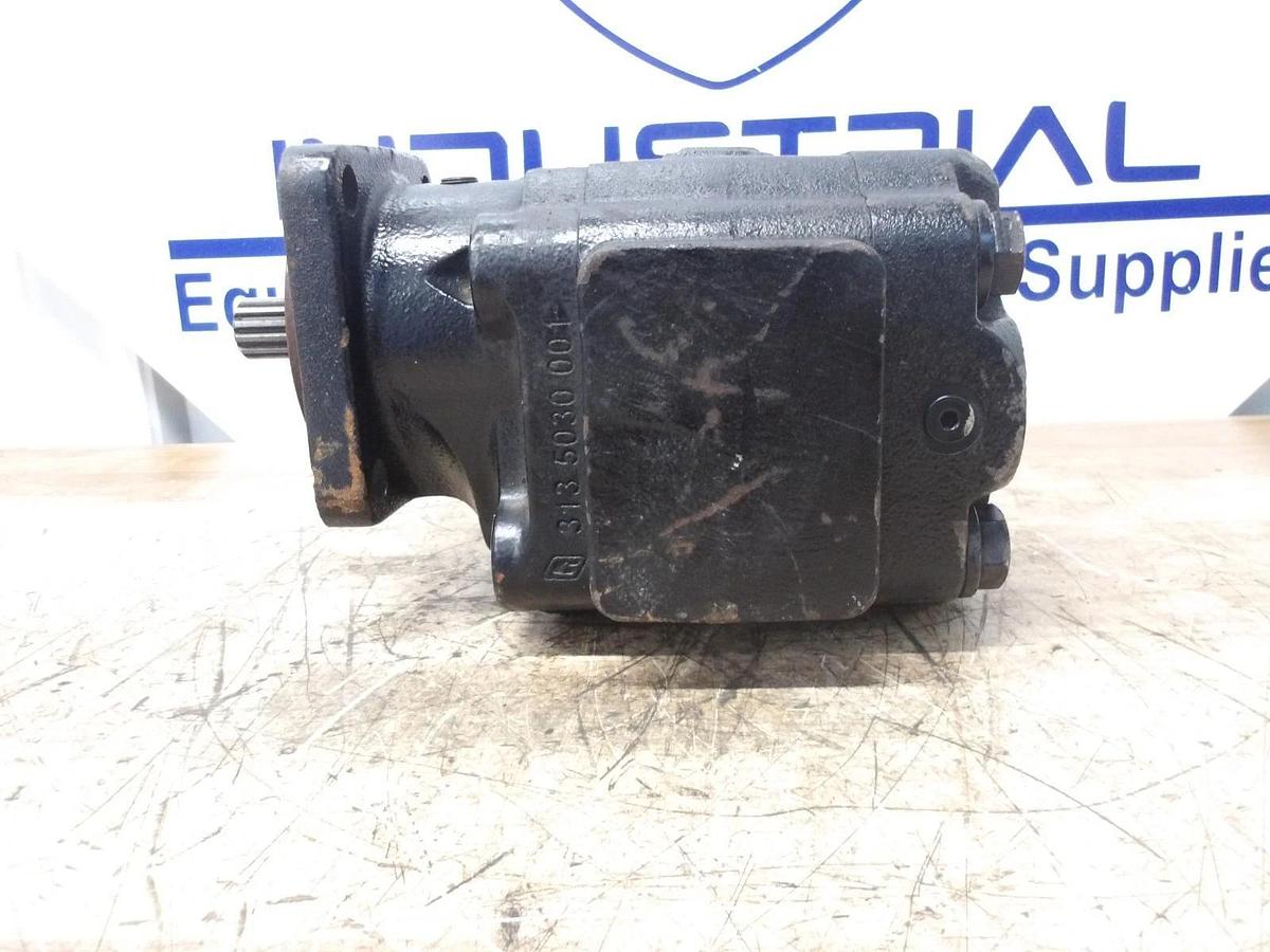 Used PACCAR 110820 HYDRAULIC GEAR PUMP, #26142G NEW