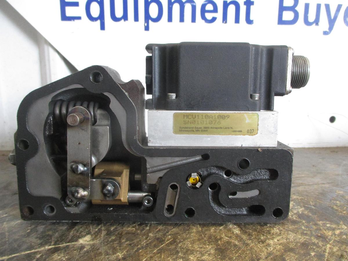 Used SUNDSTRAND SAUER MCV110A1009 PRESSURE CONTROL PILOT VALVE