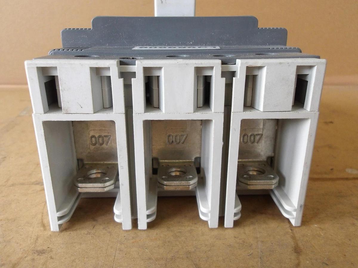 Used ABB SACE TMAX CIRCUIT BREAKER, #619320G NEW