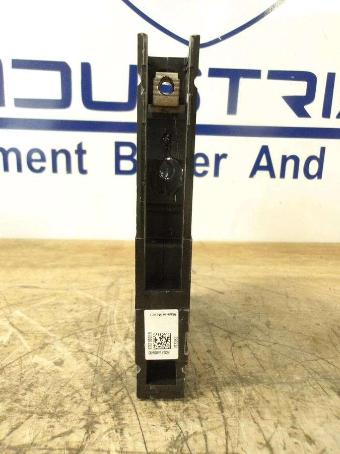 Used SIEMENS 15 AMP BREAKER 125 V (LOT OF 2) #77130G NEW