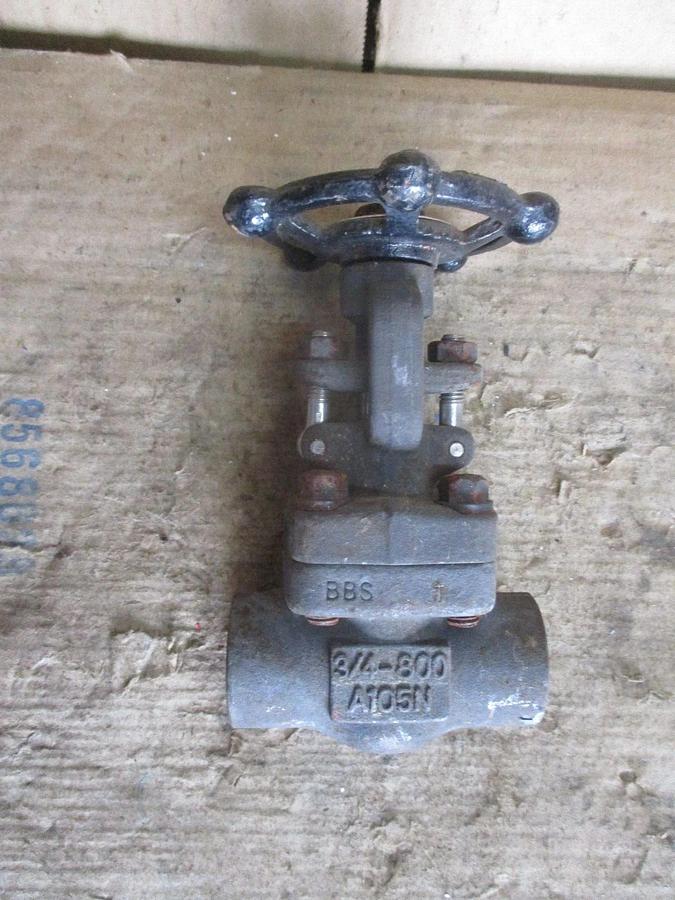 Used BERIC 3/4" IRON GATE VALVE (THREADED) #78306J NEW