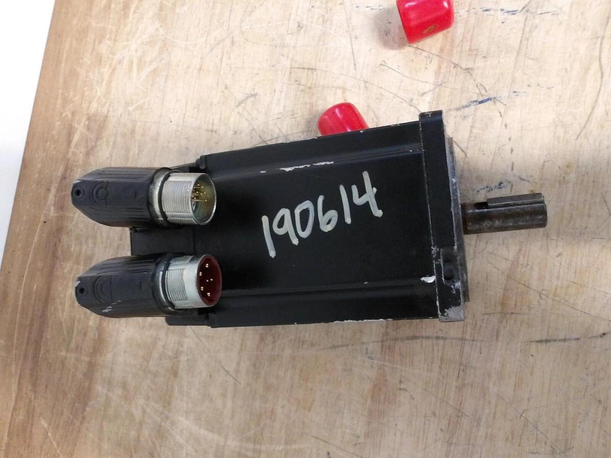 Used ALLEN BRADLEY MPL-B310P-MJ74AA SERVO MOTOR 5000 RPM, #56257G NEW