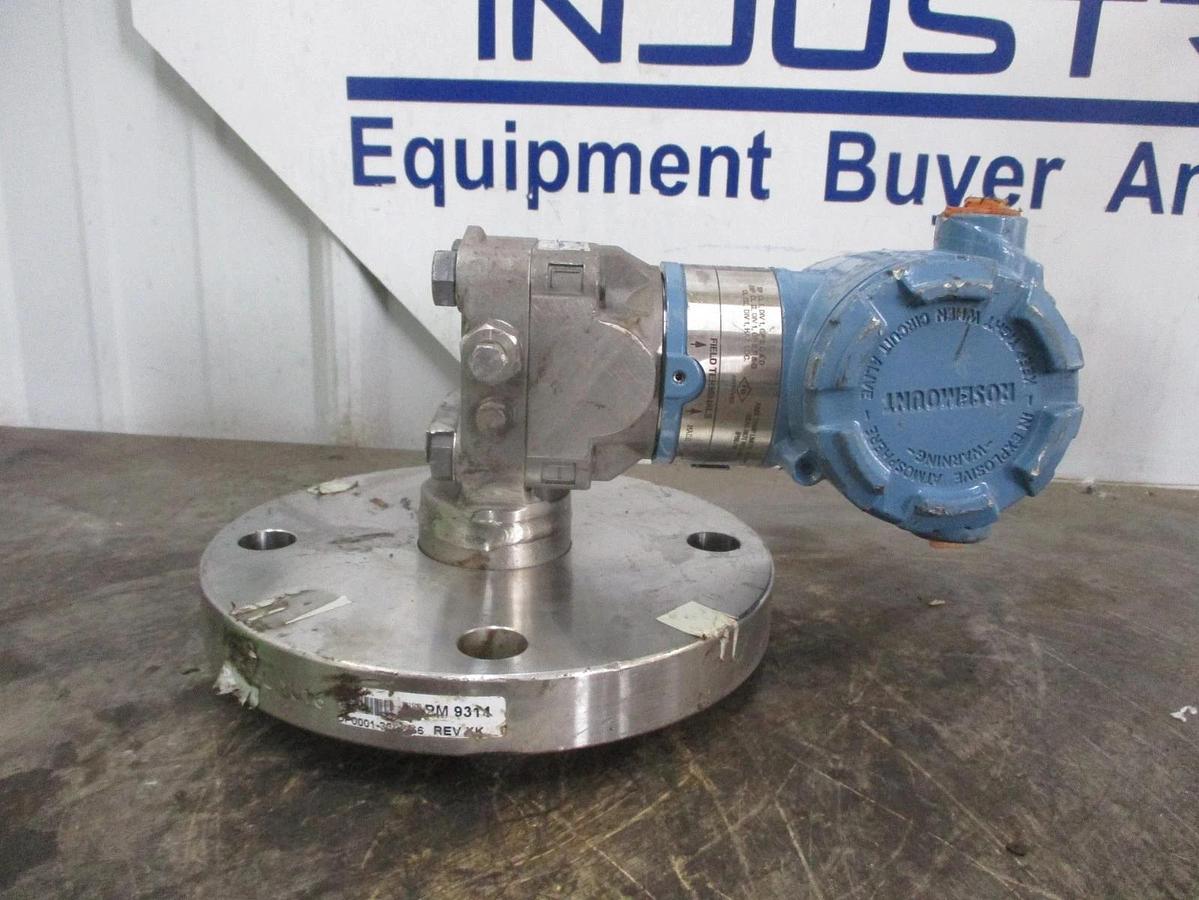 Used ROSEMOUNT 3051 PRESSURE TRANSMITTER W/ FLANGE, #35318J NEW