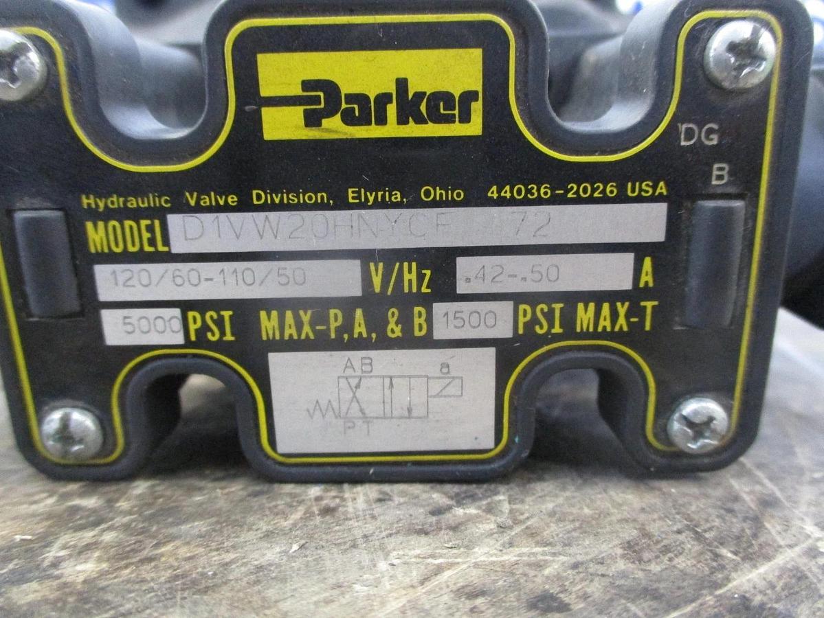 Used PARKER D61VW12B4NYCE 72 HYDRAULIC DIRECTIONAL CONTROL VALVE, #826201J NEW