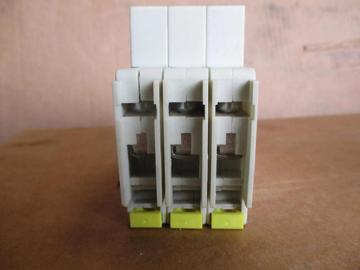 CBI QZ-3(13)D C9 CIRCUIT BREAKER 15 AMP (BOX OF 3) #4251005J NIB