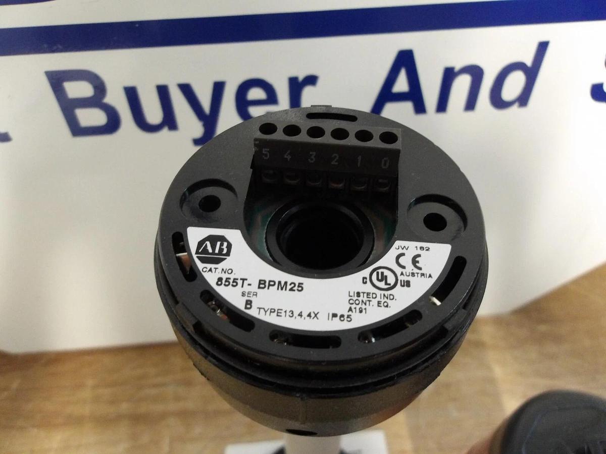 Used ALLEN BRADLEY 855TE-B24Y5Y4 LIGHT TOWER, #421905G NEW
