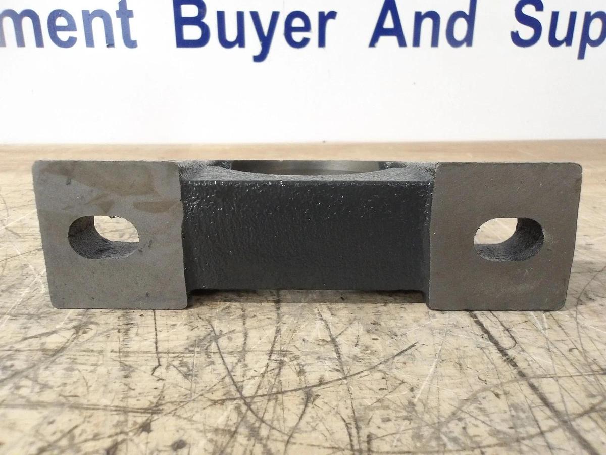 IPTCI P207 PILLOW BLOCK BEARING HOUSING, #727305G NIB