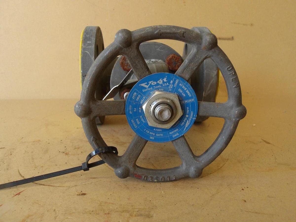 Used VOGT FORGED1-1/2" STEEL GATE VALVE, #67305G NEW