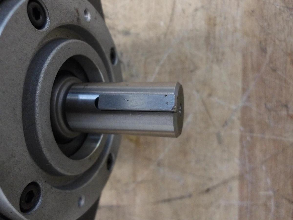 Used YUKEN A22-F-R-01-C-5-K-32950 PISTON PUMP, #63918G NEW