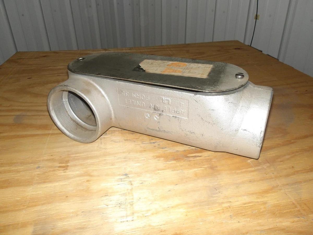 Used APPLETON 4" UNILET ELECTRICAL FITTING, #117240G NEW