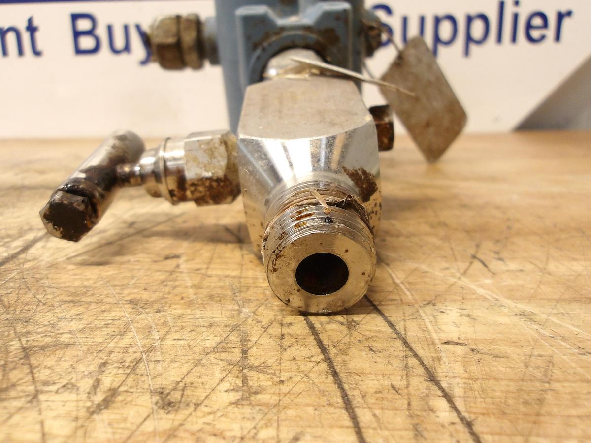 Used ROSEMOUNT 2088G2S22A1 PRESSURE TRANSMITTER