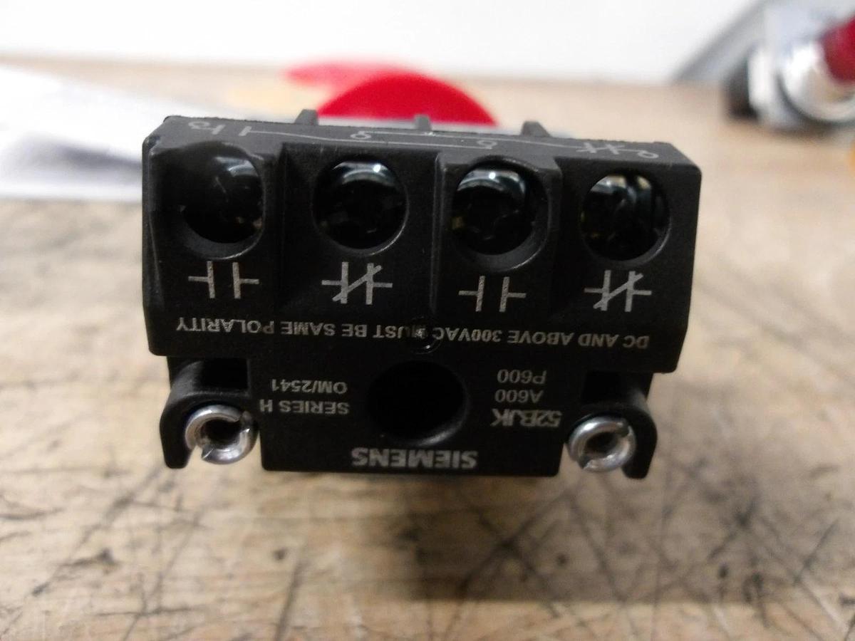 Used SIEMENS 52PP2W2A PUSH PULL STOP SWITCH, #77303G NEW
