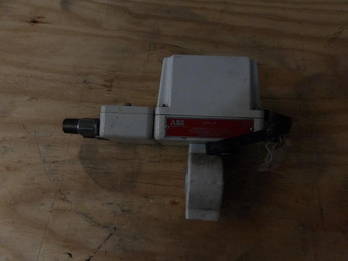 Used ABB 1/4" TEFLON LINED FLOWTUBE 10D14755N04PL29KC11C1112C1, #120311G USED
