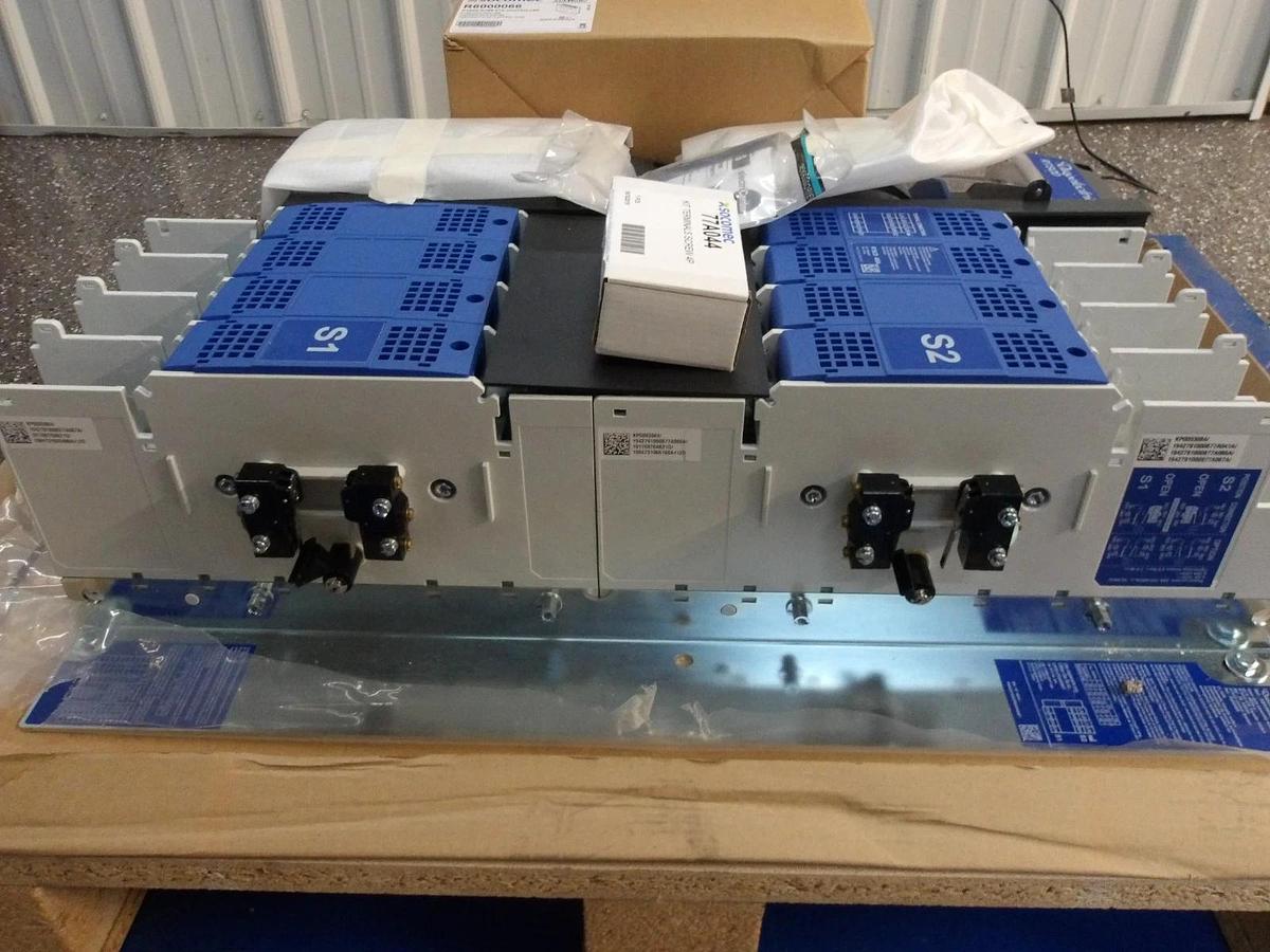 Used RUSSELECTRIC RTSCD TRANSFER SWITC R6A04040, 400 AMP, #122845G NEW