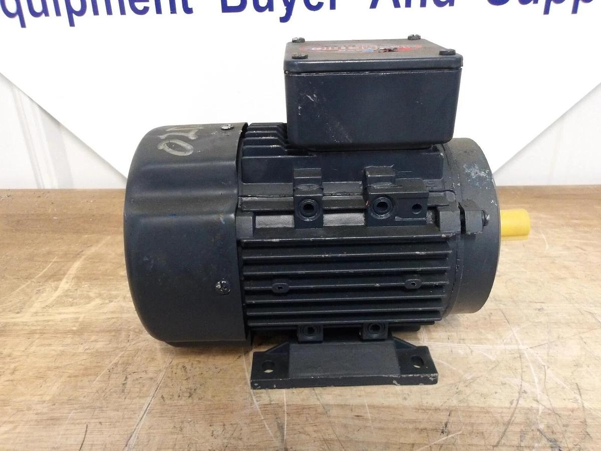 Used LEESON IEC .25 HP METRIC MOTOR, FR D71, 1100/900 RPM, 230/460/400 V, #5281108G N