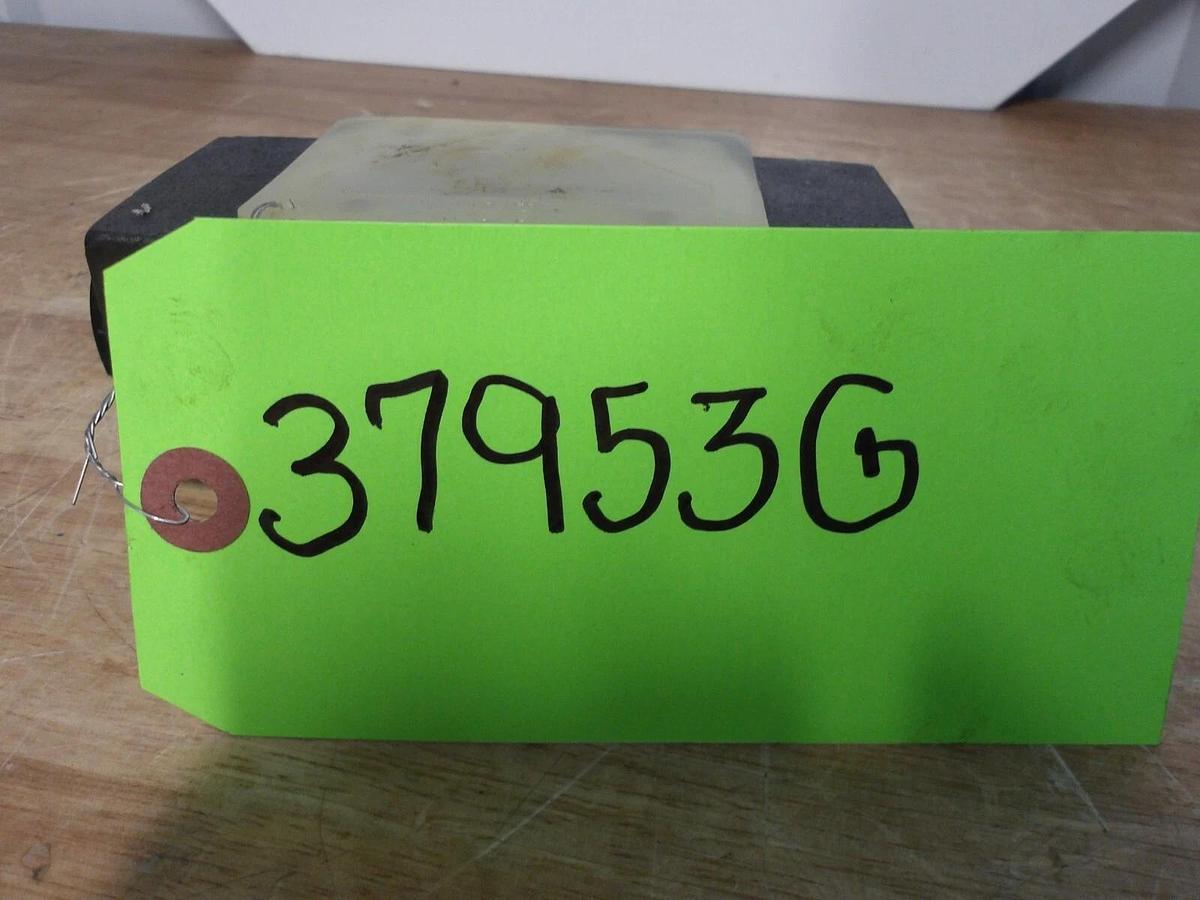Used YUKEN MPW-03-4-20 OPERATED CHECK VALVE, #37953G NEW