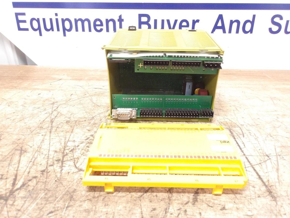 Used PILZ PM0Z MODULE 24 VDC, #430922G PARTS ONLY