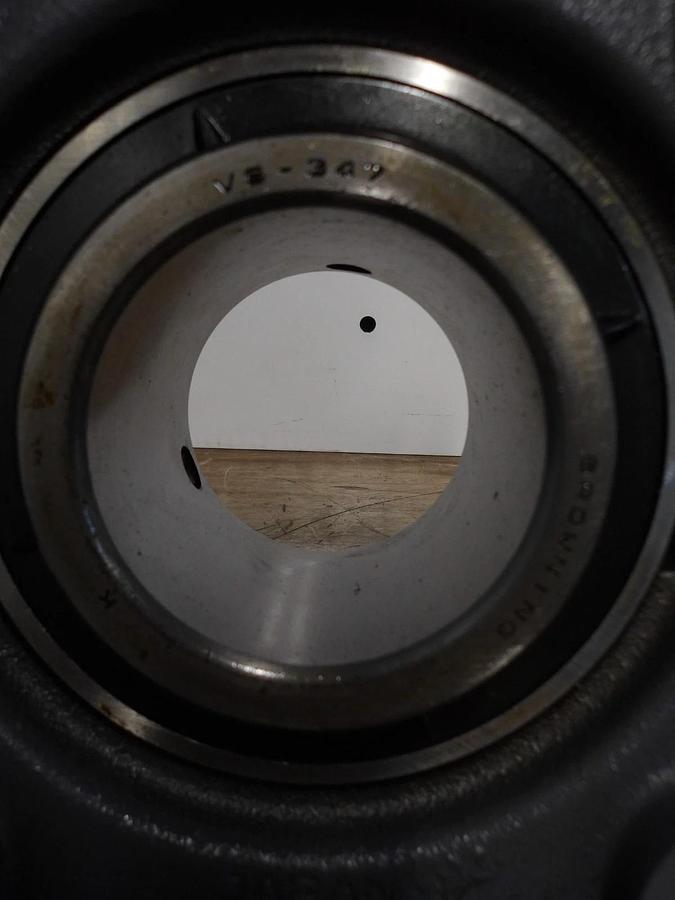 Used BROWNING VF4S-347 BEARING 2-15/16", 4 BOLT FLANGED, #98950G NEW