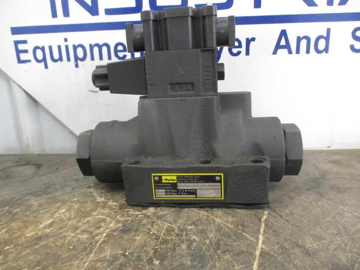 Used PARKER D61VW12B4NYCE 72 HYDRAULIC DIRECTIONAL CONTROL VALVE, #826201J NEW