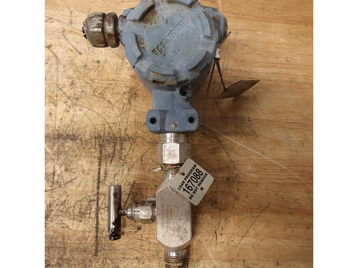Used ROSEMOUNT 2088G2S22A1 PRESSURE TRANSMITTER