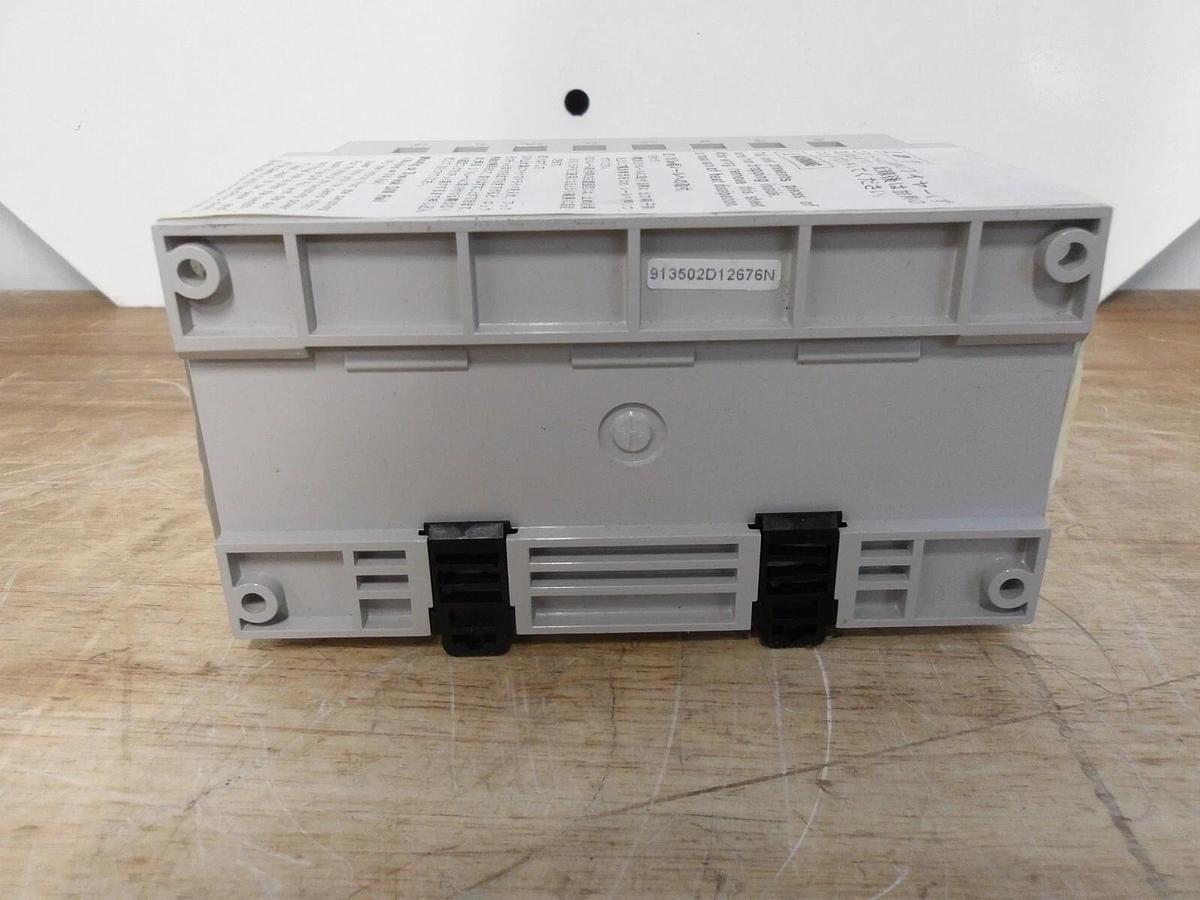 Used IDEC PSS4-E24 OUTPUT POWER SUPPLY 100 W, 24 V, #321240G NEW