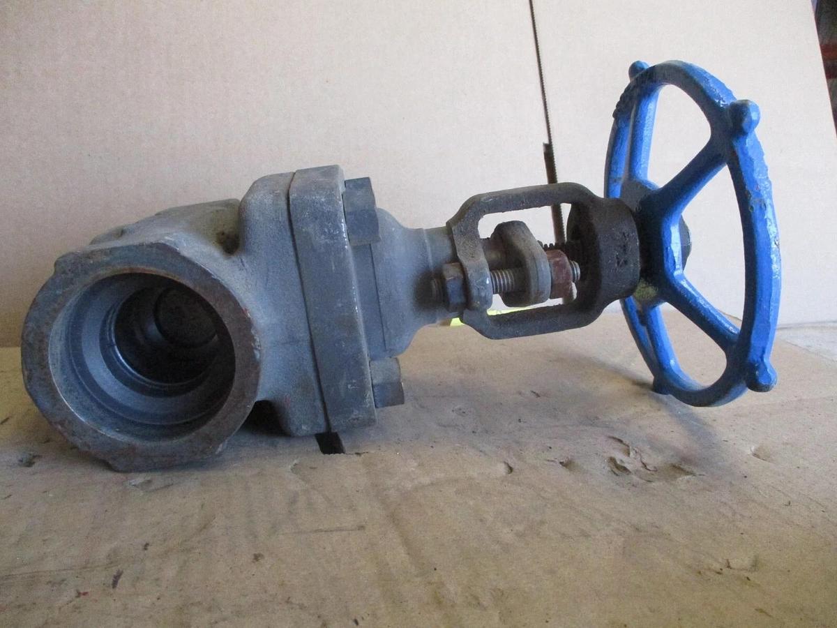 Used VELAN 2" IRON BUTT-WELD GATE VALVE, #67204J NEW (WEATHERED)