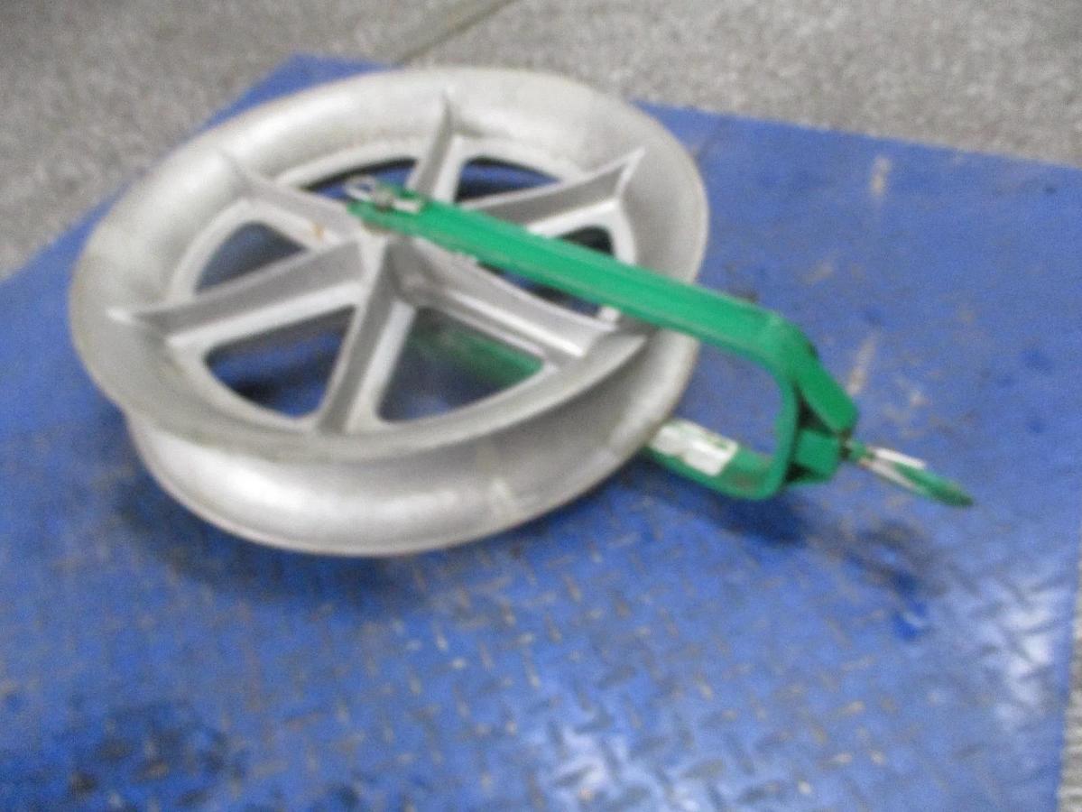 Used GREENLEE 653 (24") HOOK-TYPE CABLE SHEAVE, #311844J USED
