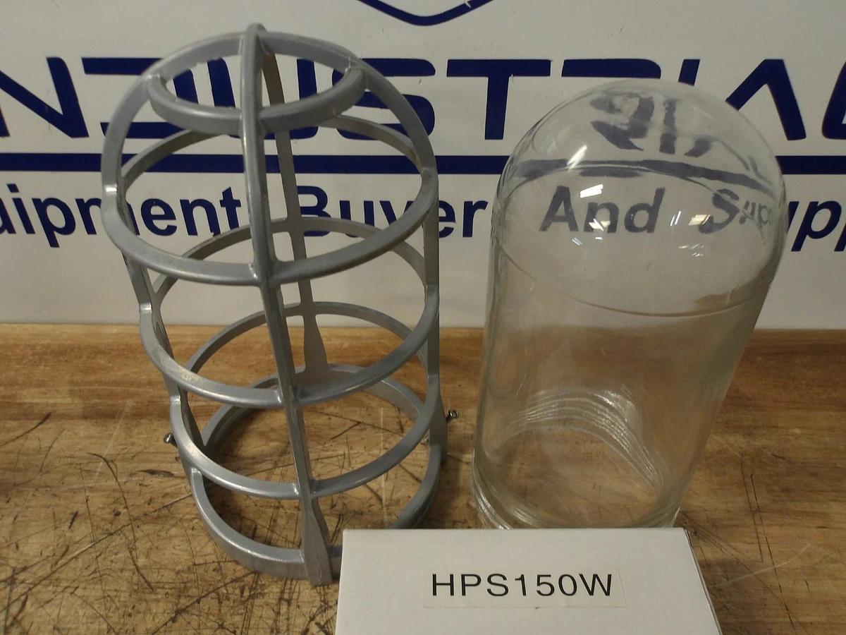Used LITHONIA VC150SL OUTSIDE LIGHT FIXTURE 150 W, 120 V, #36230G NEW