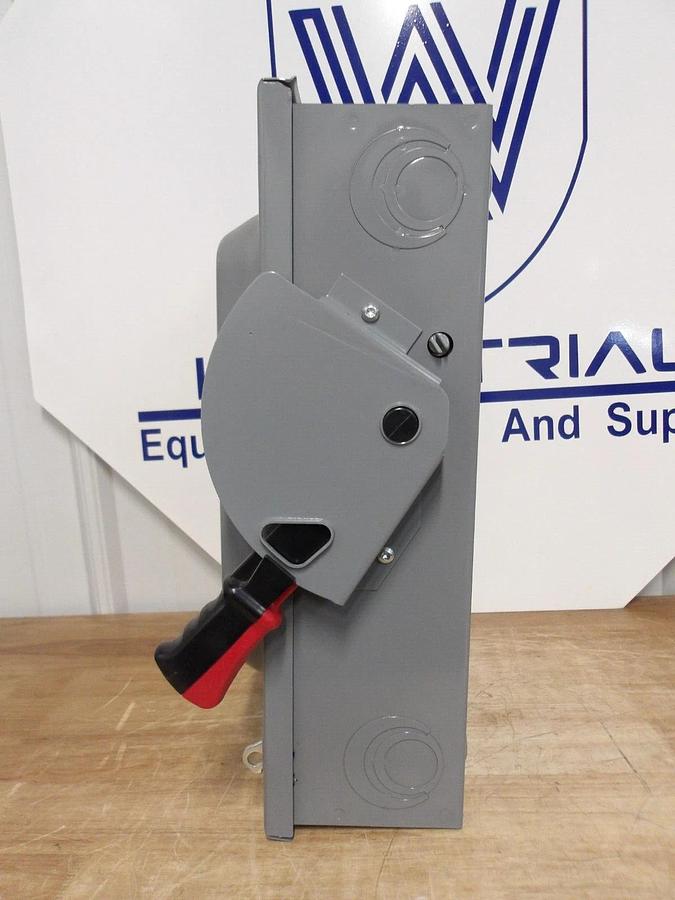 Used SQUARE D 60 AMP SAFETY SWITCH HU362, 600 V, #3181145G NEW