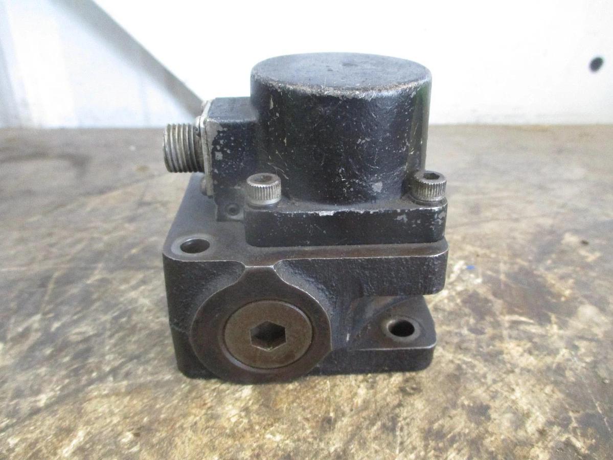 Used BENDIX 58V06-2A ELECTRO-HYDRAULIC SERVO VALVE, #8281000J USED