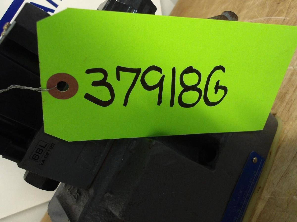 Used TOKIMEC DG5VC-H8-3BL-E-PS2-H-82-JA HYDRAULIC SOLENOID VALVE & BLOCK, #37918G NEW
