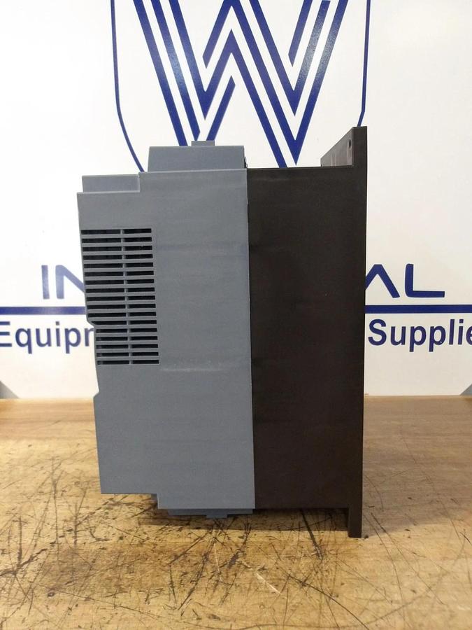 Used SIEMENS SIRIUS 3RW55 SOFT START, 10-30 HP, #1126300G NEW