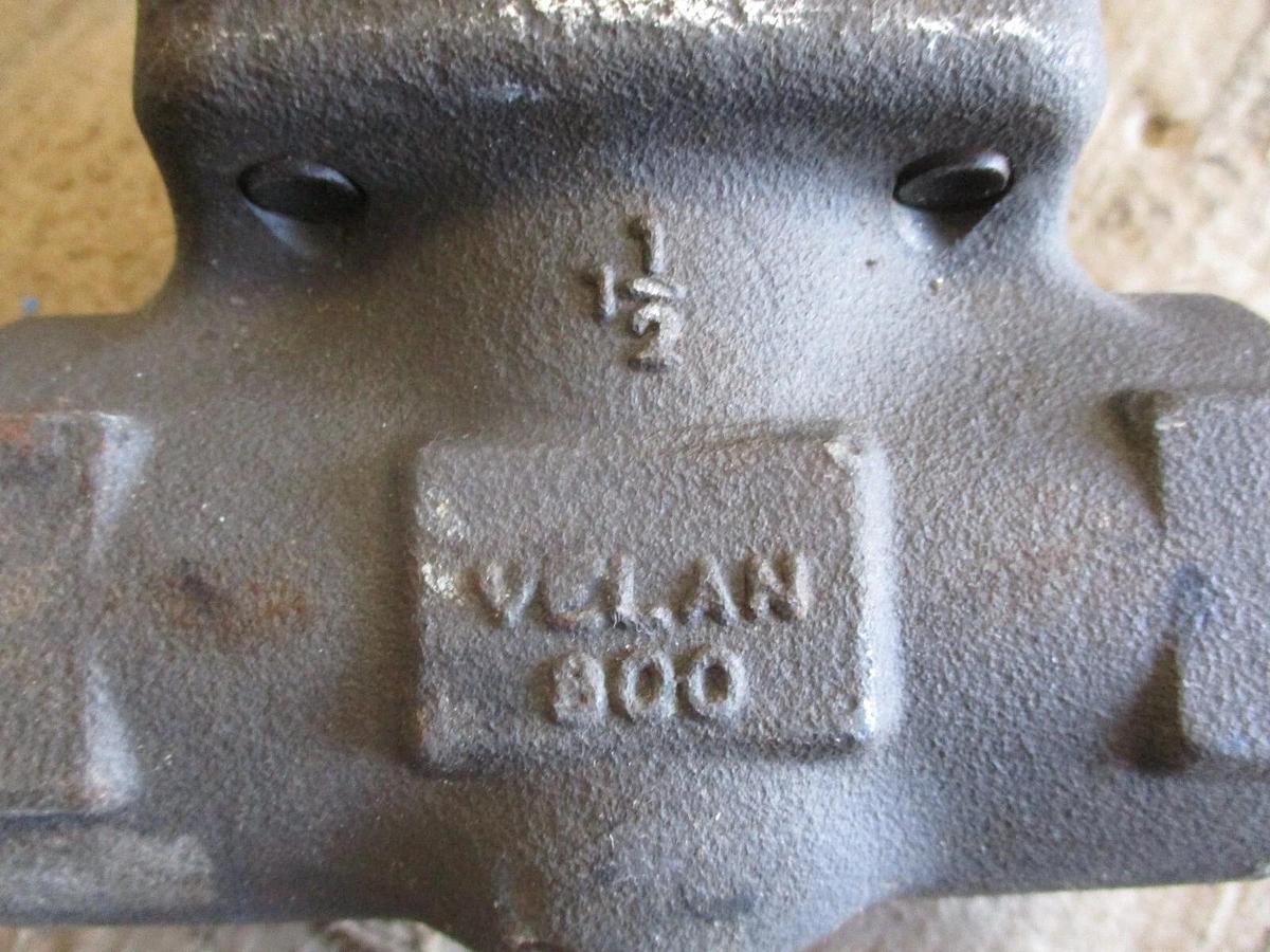 Used VELAN 1-1/2" IRON GATE VALVE, #78917J NEW