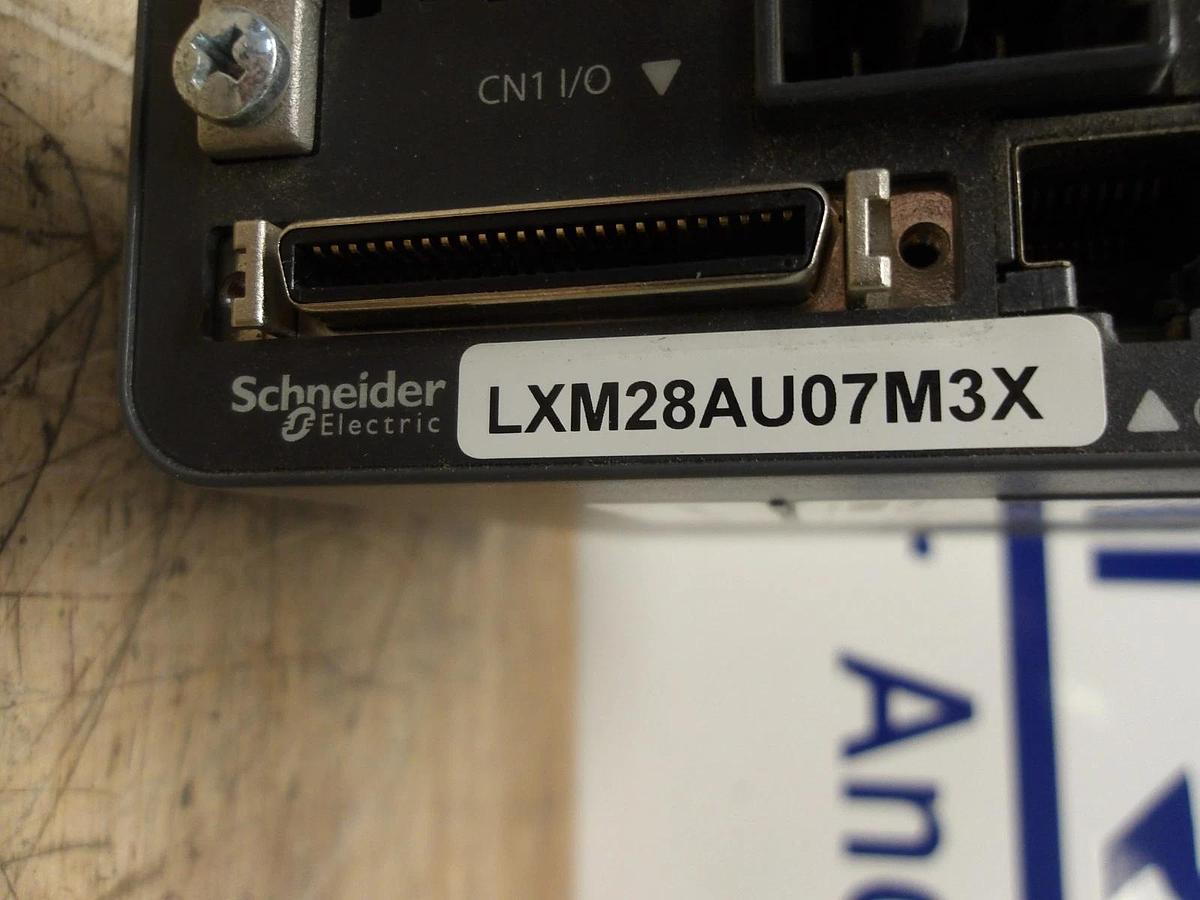 Used SCHNEIDER LXM28AU07M3X MOTION SERVO CONTROLLER, #33835G USED