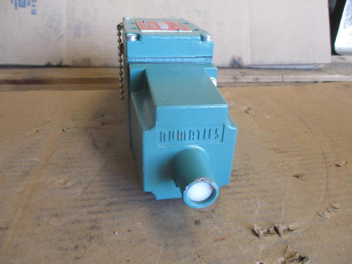 Used NUMATICS 33D SOLENOID VALVE, #610331J NEW