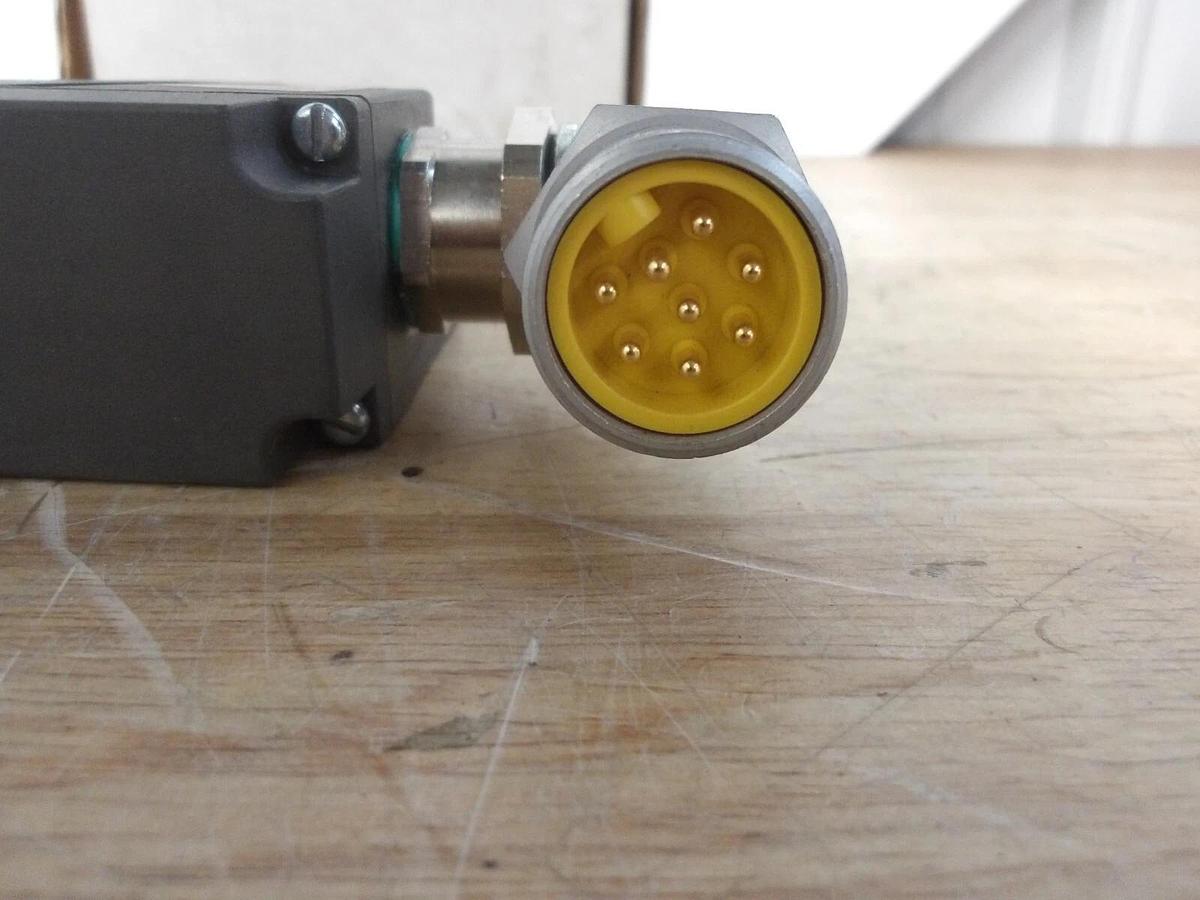 BALLUFF BNS LIMIT SWITCH EN50262, #416941G NIB