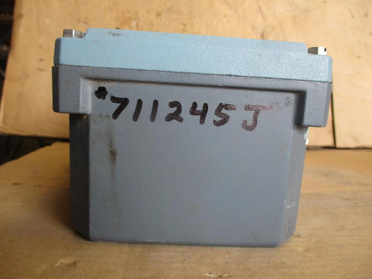 Used FOXBORO IMT20 MAGNETIC FLOW TRANSMITTER, #711245J USED