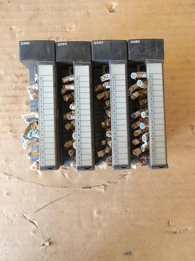 Used MITSUBISHI QX80 INPUT UNIT 24 VDC (LOT OF 4) #11121201G USED