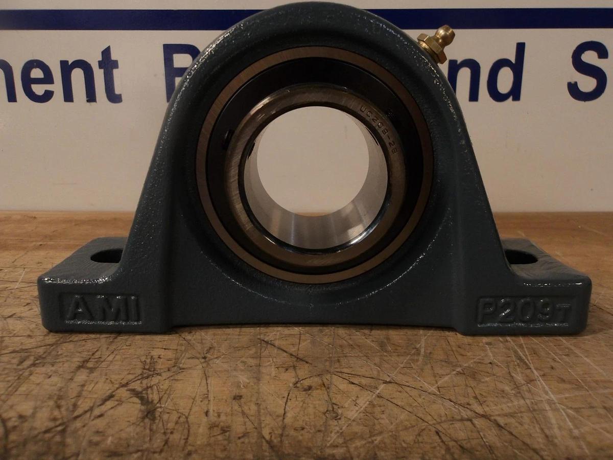 AMI UCP209-28 PILLOW BLOCK BEARING 1-3/4" BORE, #728113G NIB