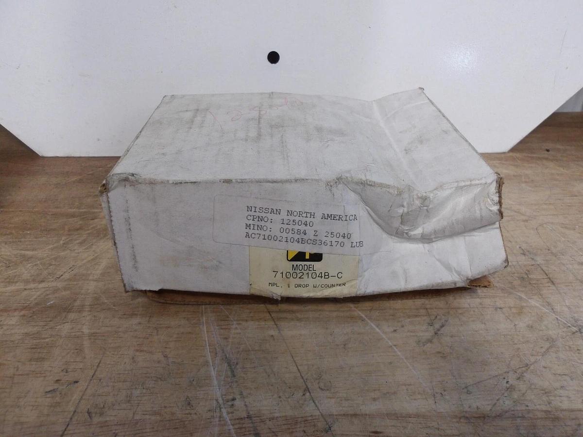 MASTER PNEUMATICS 71002104B-C VALVE, #5201138G NIB