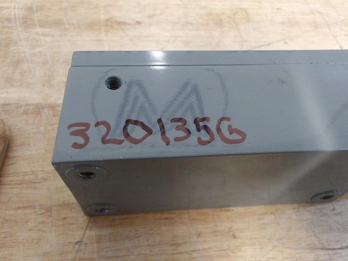 Used ALLEN BRADLEY 802XR-L1F7 A INTERRUPTEUR LIMIT SWITCH, #3201035G NEW
