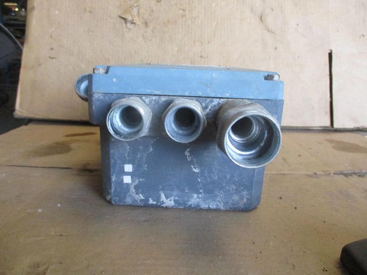 Used FOXBORO IMT20 MAGNETIC FLOW TRANSMITTER, #711011J USED