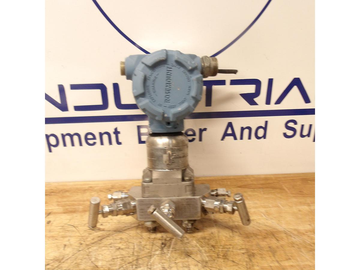 Used ROSEMOUNT 3051S2CD2A2A1141A PRESSURE REGULATOR