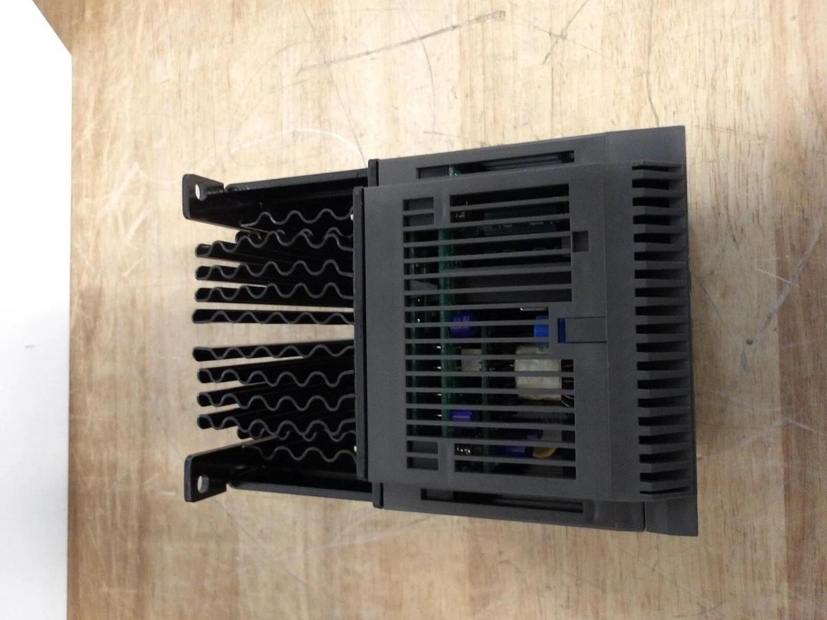 GE FUJI ELECTRIC AF-300 E11 DRIVE, 1 HP, 380-480 V, #4211040G NIB