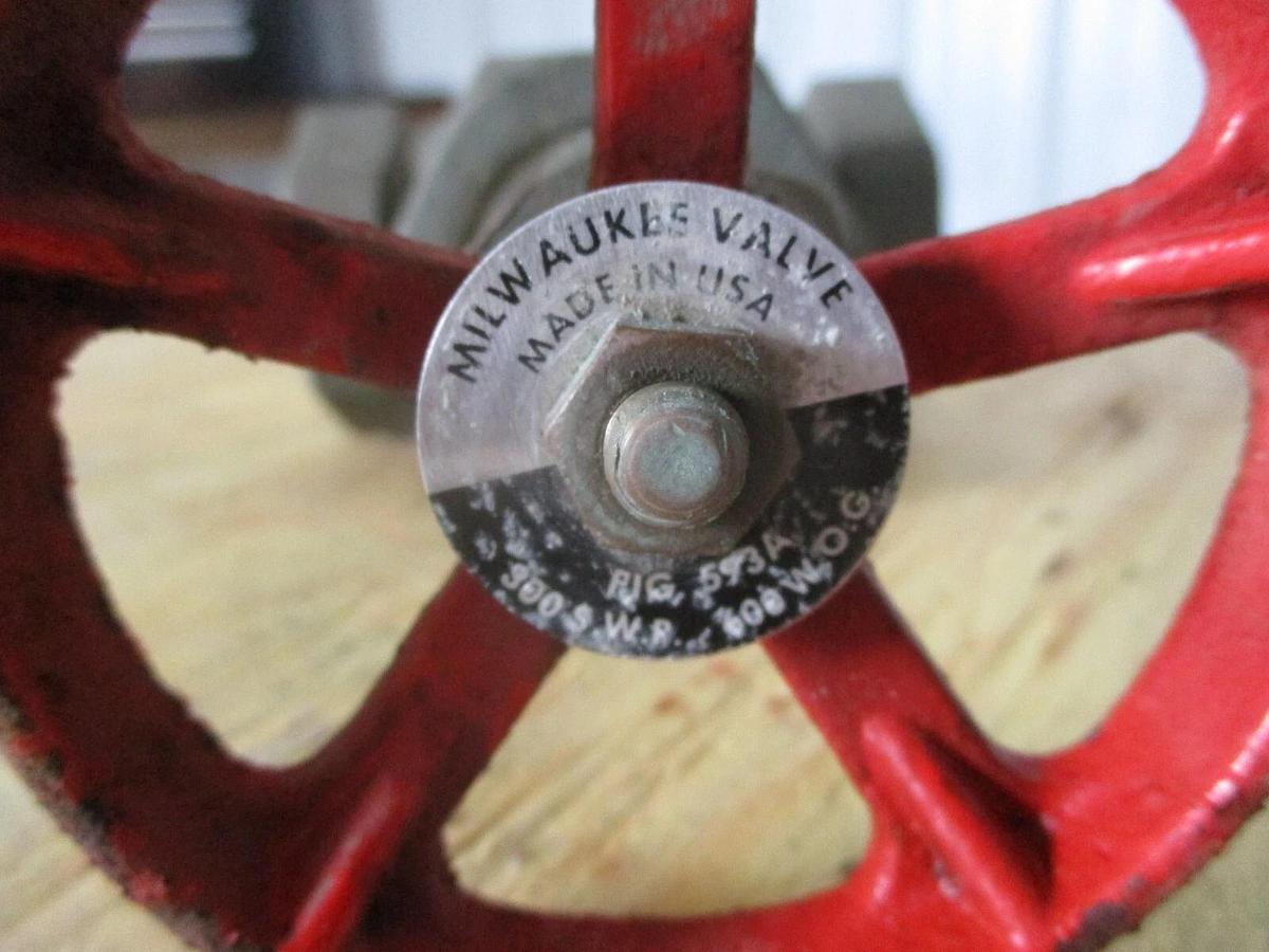 Used MILWAUKEE 1-1/4" BRONZE GLOBE VALVE, #117207J NEW