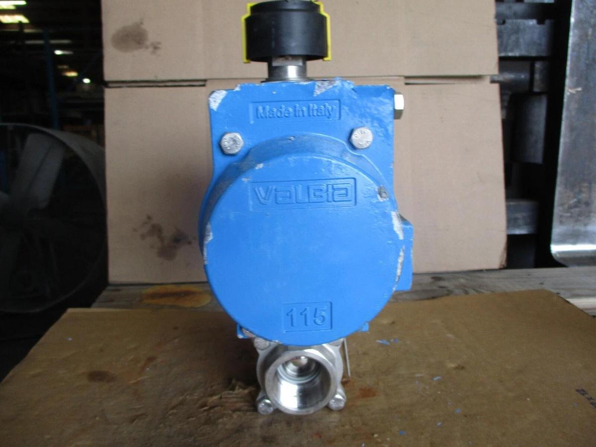 Used FNW 1-1/2" STAINLESS PNEUMATIC BALL VALVE, #612904J NEW